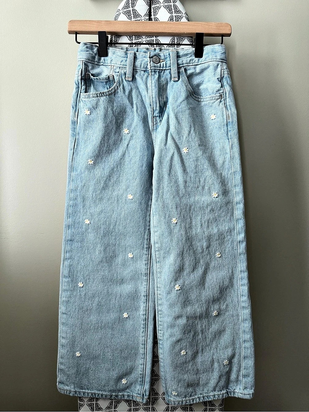 Old Navy Girls High-Rise Baggy Wide Leg Jeans with Daisies — Size 10, EUC